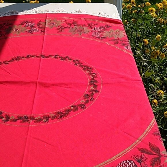 Christmas round Table Cloth w/white fringe Pine Cones and Poinsettias - Picture 3 of 10